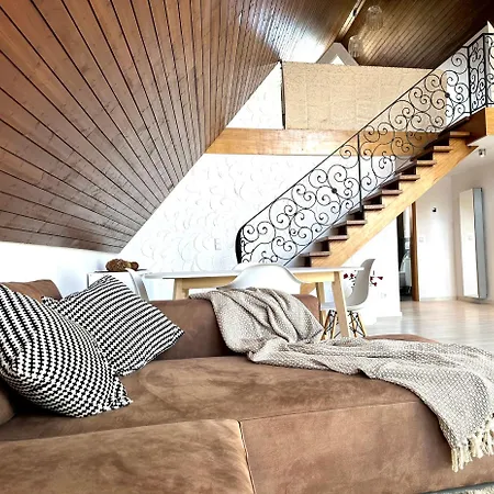 Stillvolle Nahe Bahnhof In Göppingen, Zentral *