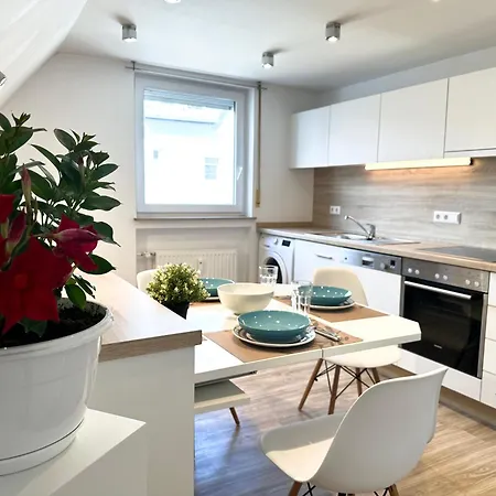 Stillvolle Nahe Bahnhof In Göppingen, Zentral *