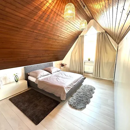 Stillvolle Nahe Bahnhof In Göppingen, Zentral Göppingen