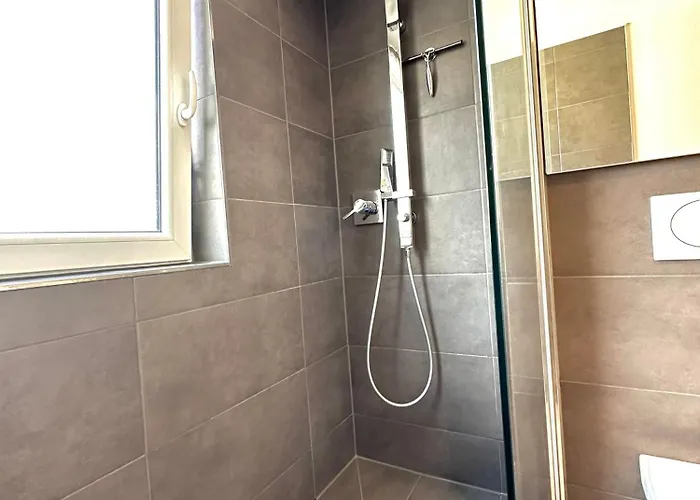 Stillvolle Nahe Bahnhof In Goeppingen, Zentral * Göppingen