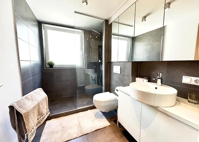 Appartement Stillvolle Nahe Bahnhof In Goeppingen, Zentral *